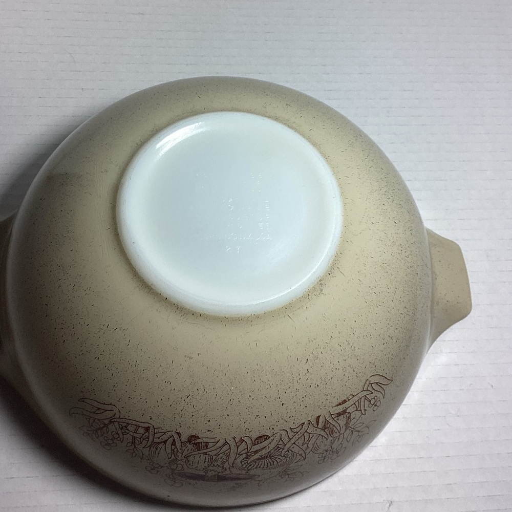 Vintage Mixing Bowl Set with Floral Design - Picture 12 of 16